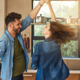 Relatiehumor – Hoe samen lachen je relatie levend kan houden